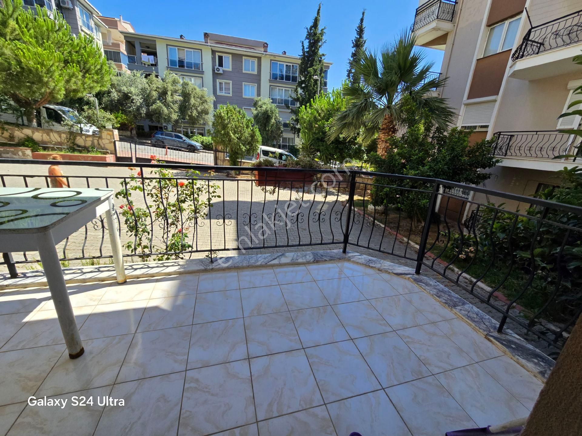 Kuşadası Ege Mahallesinde Havuzlu Güvenlikli Sitede Doğalgazlı Geniş 3+1 Daire - Görsel 18