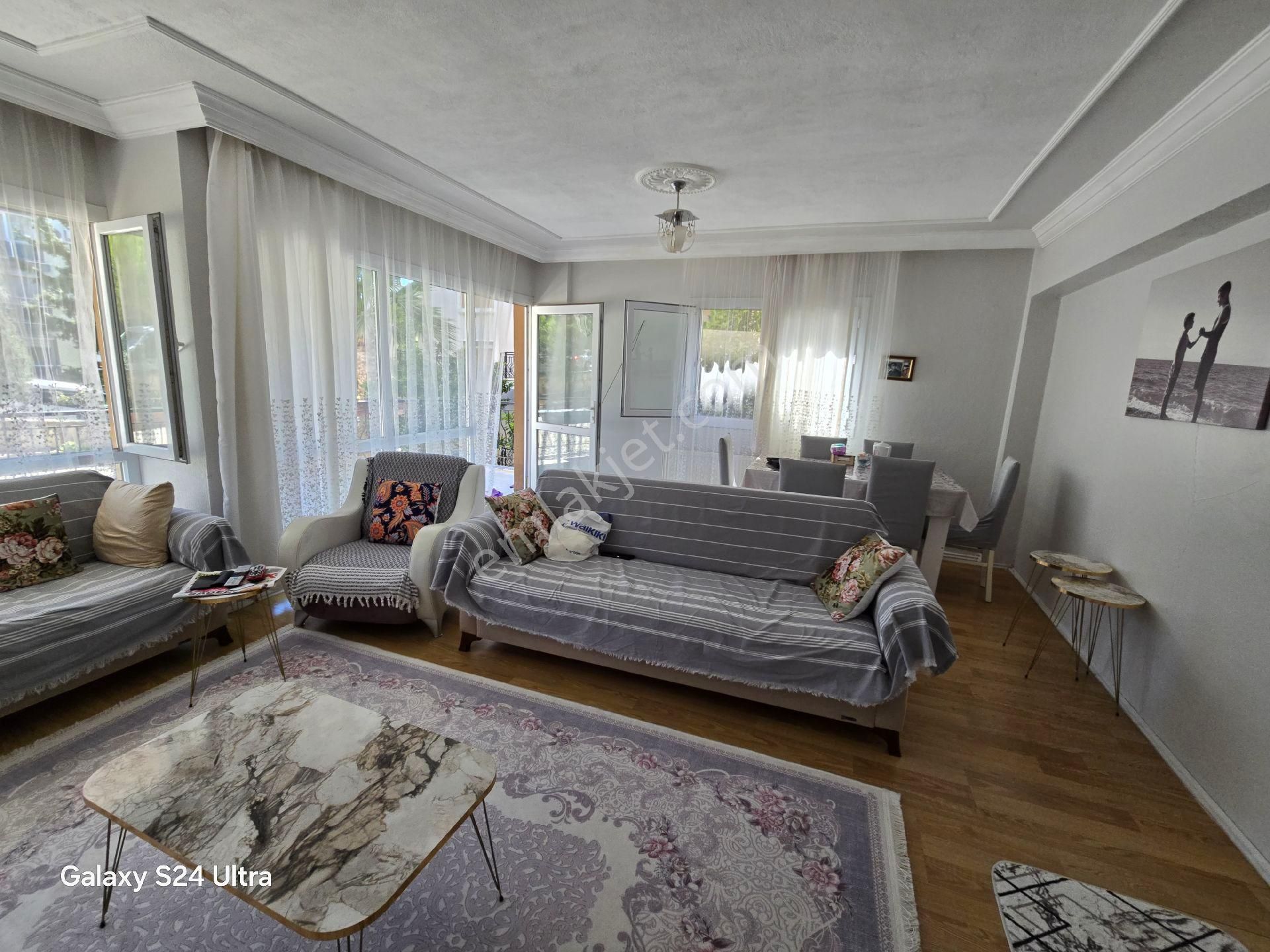 Kuşadası Ege Mahallesinde Havuzlu Güvenlikli Sitede Doğalgazlı Geniş 3+1 Daire - Görsel 16