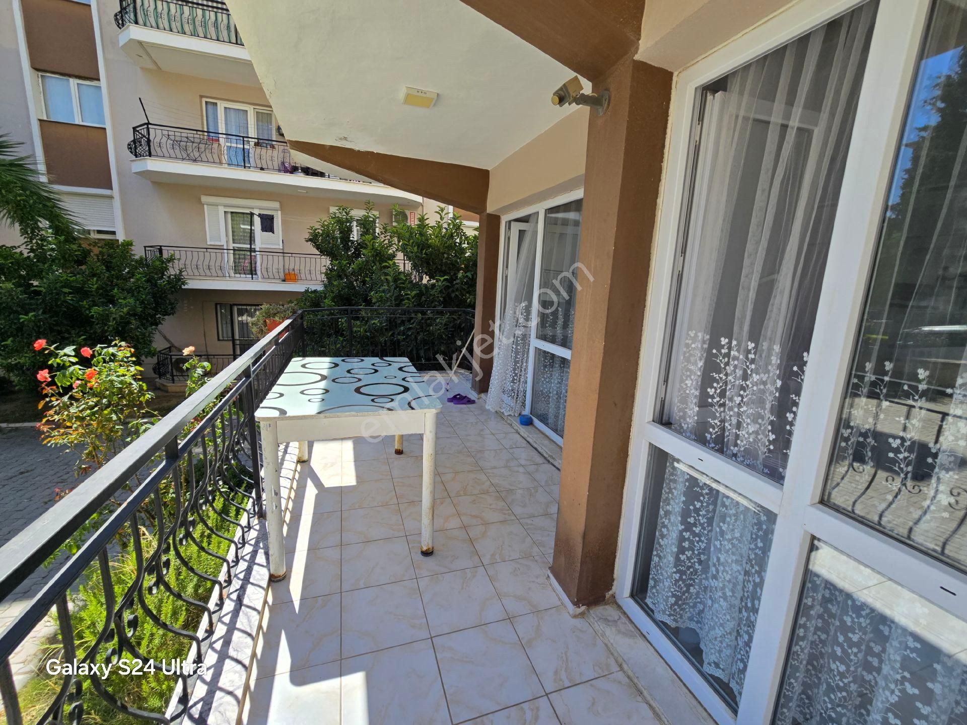 Kuşadası Ege Mahallesinde Havuzlu Güvenlikli Sitede Doğalgazlı Geniş 3+1 Daire - Görsel 23