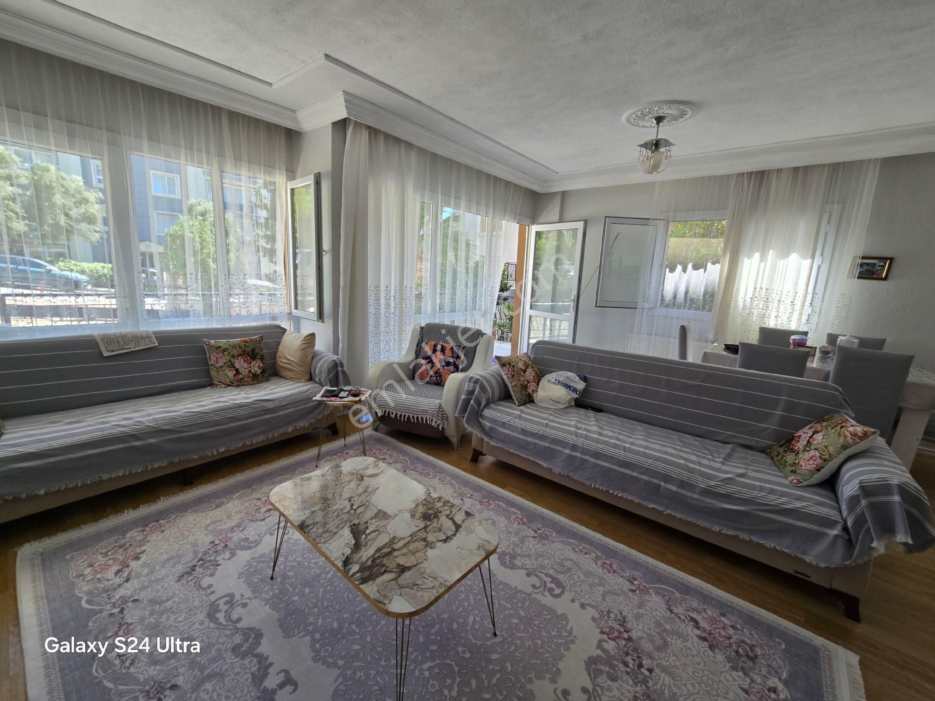 Kuşadası Ege Mahallesinde Havuzlu Güvenlikli Sitede Doğalgazlı Geniş 3+1 Daire - Görsel 15