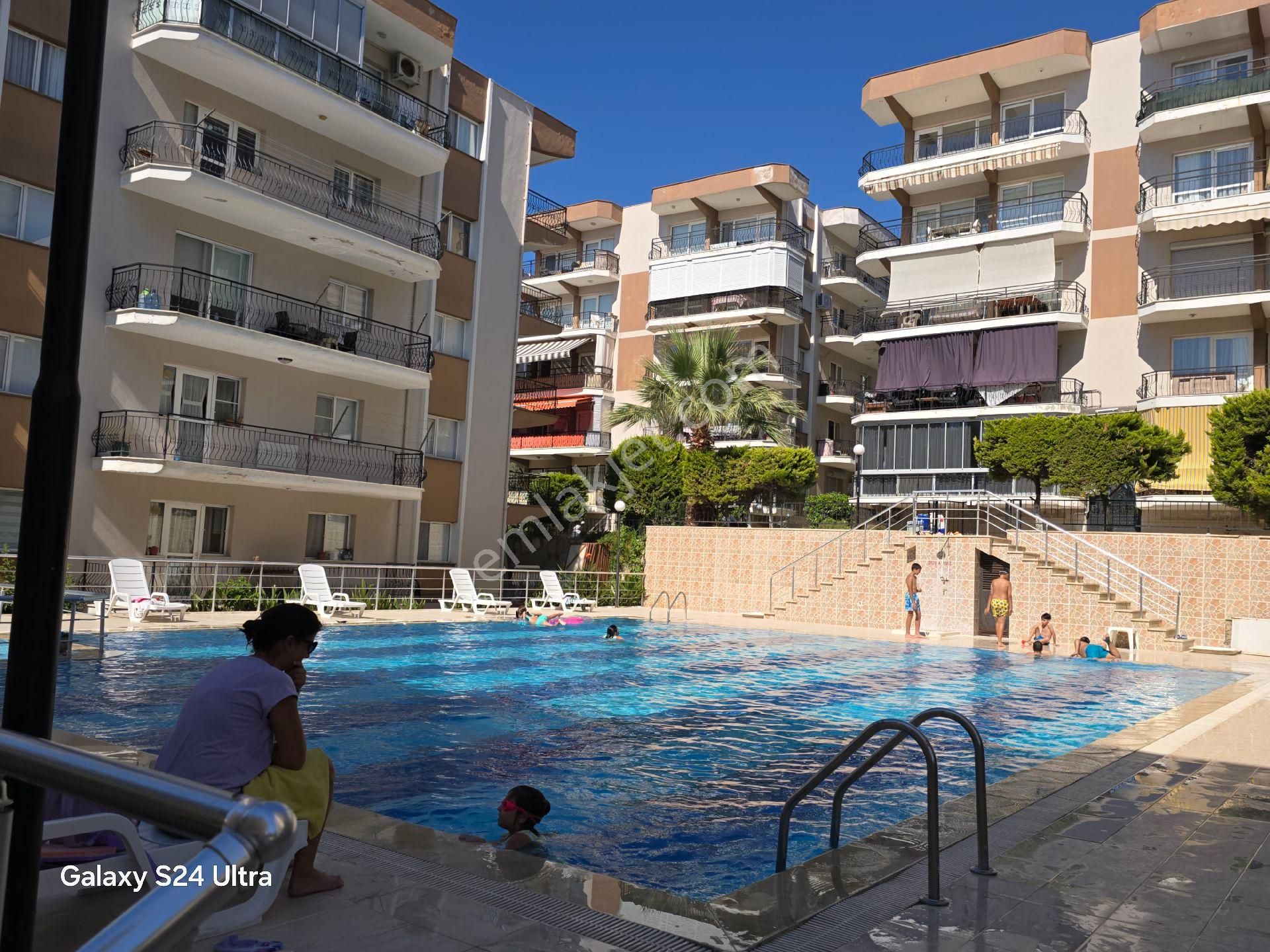 Kuşadası Ege Mahallesinde Havuzlu Güvenlikli Sitede Doğalgazlı Geniş 3+1 Daire - Görsel 21