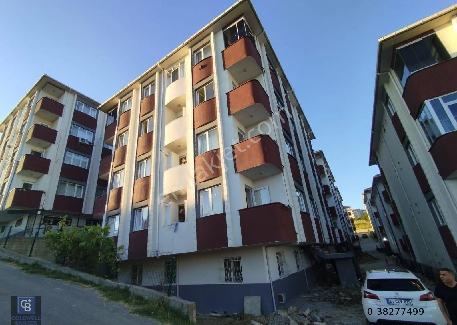 Arnavutköy Bölgesinde 3+1 Ara Kat Daire
