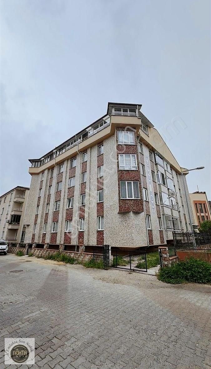 Nokta Emlak'dan Satılık 3+1 Arakat 120 M2 Kupon Daire!