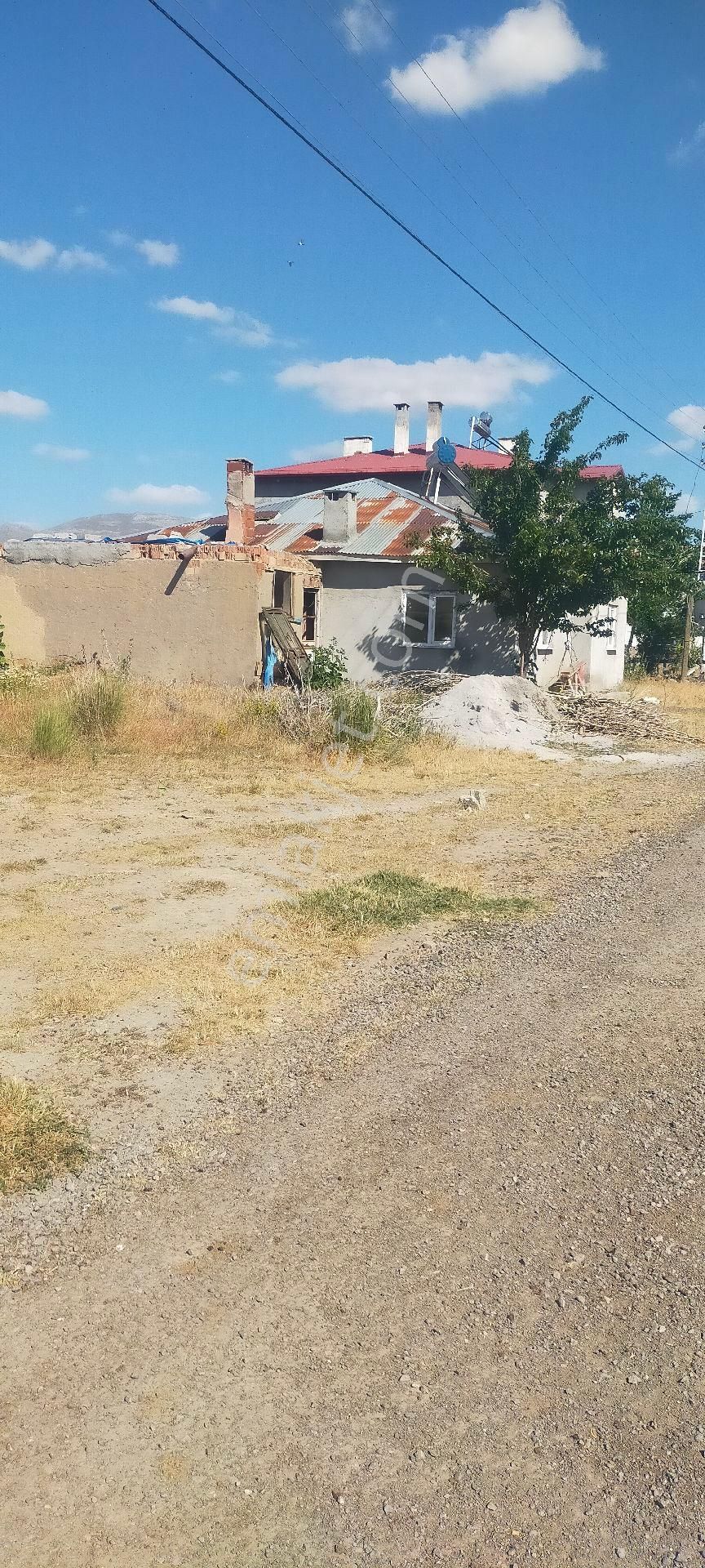Ulaş Sivas Satılık İmarlı Müstakil Bahçeli Ev