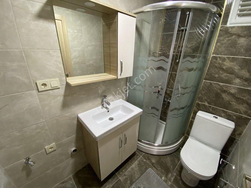 Mecidiyeköy Gülbağ Yenidere Sokak 1+1 & 18.000