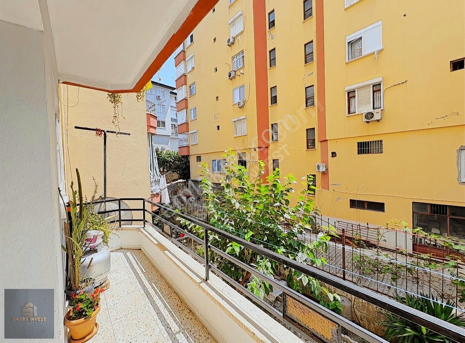 Fığla Mahallesinde Satılık Asansörlü 2+1 Ayrı Mutfak