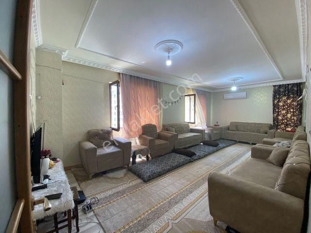 Seyrantepe Mah Satılık 3+1 145m2 Ara Kat Sarı Tokilerden