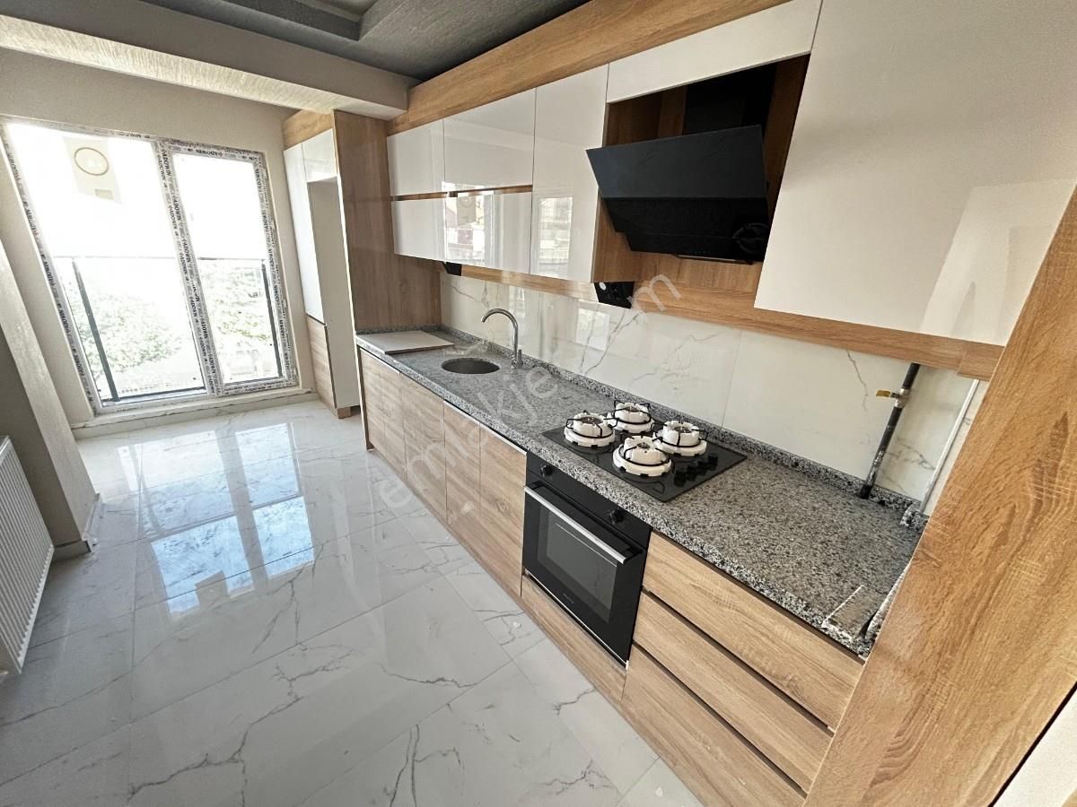 Sincan Malazgirt Mh 2+1 Yapılı Bağımsız Asansörlü Sıfır Daire