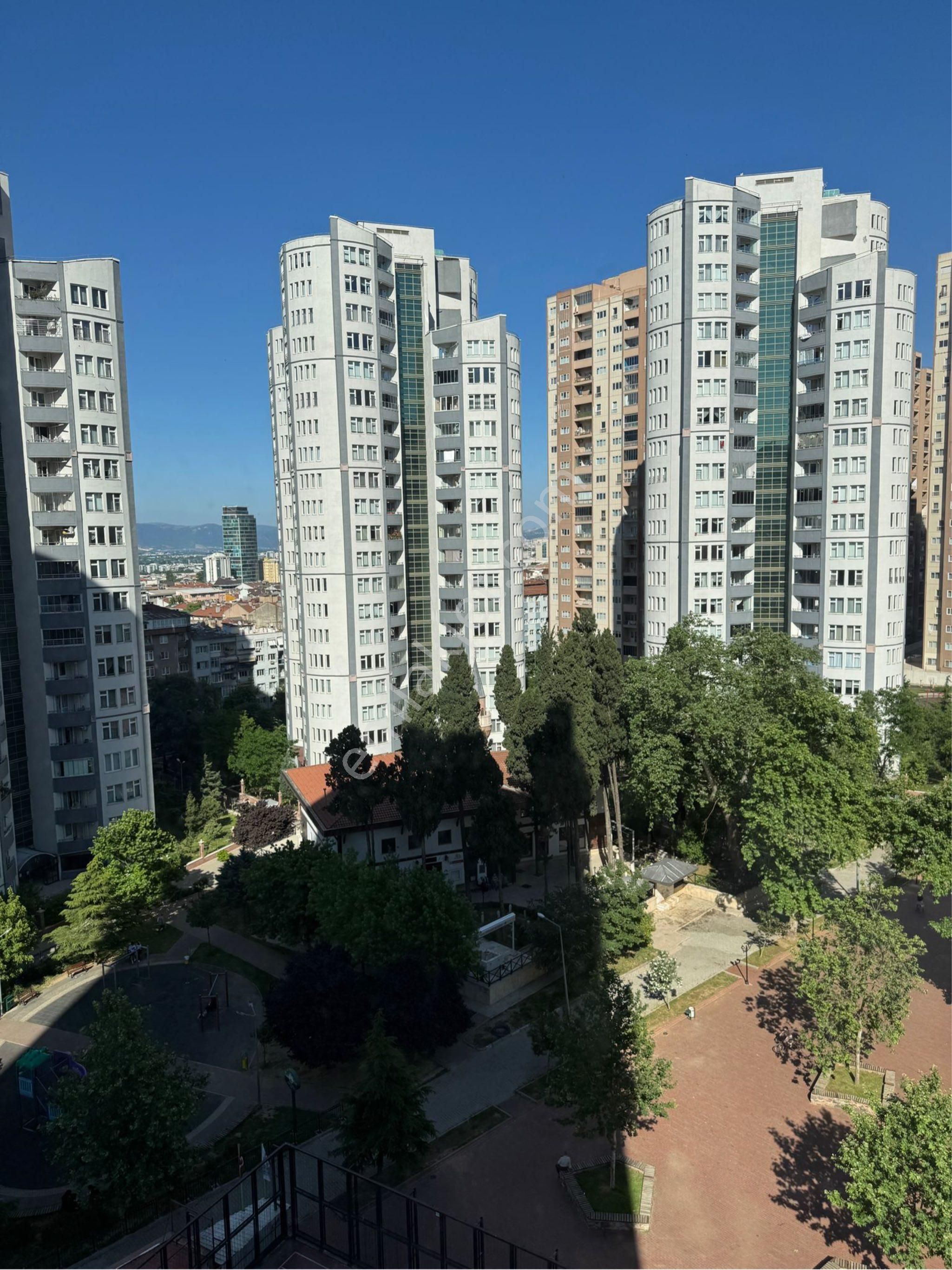 D Bloklarda 8 Kat Yatırımlık Satılık Daire Acil Fiyat