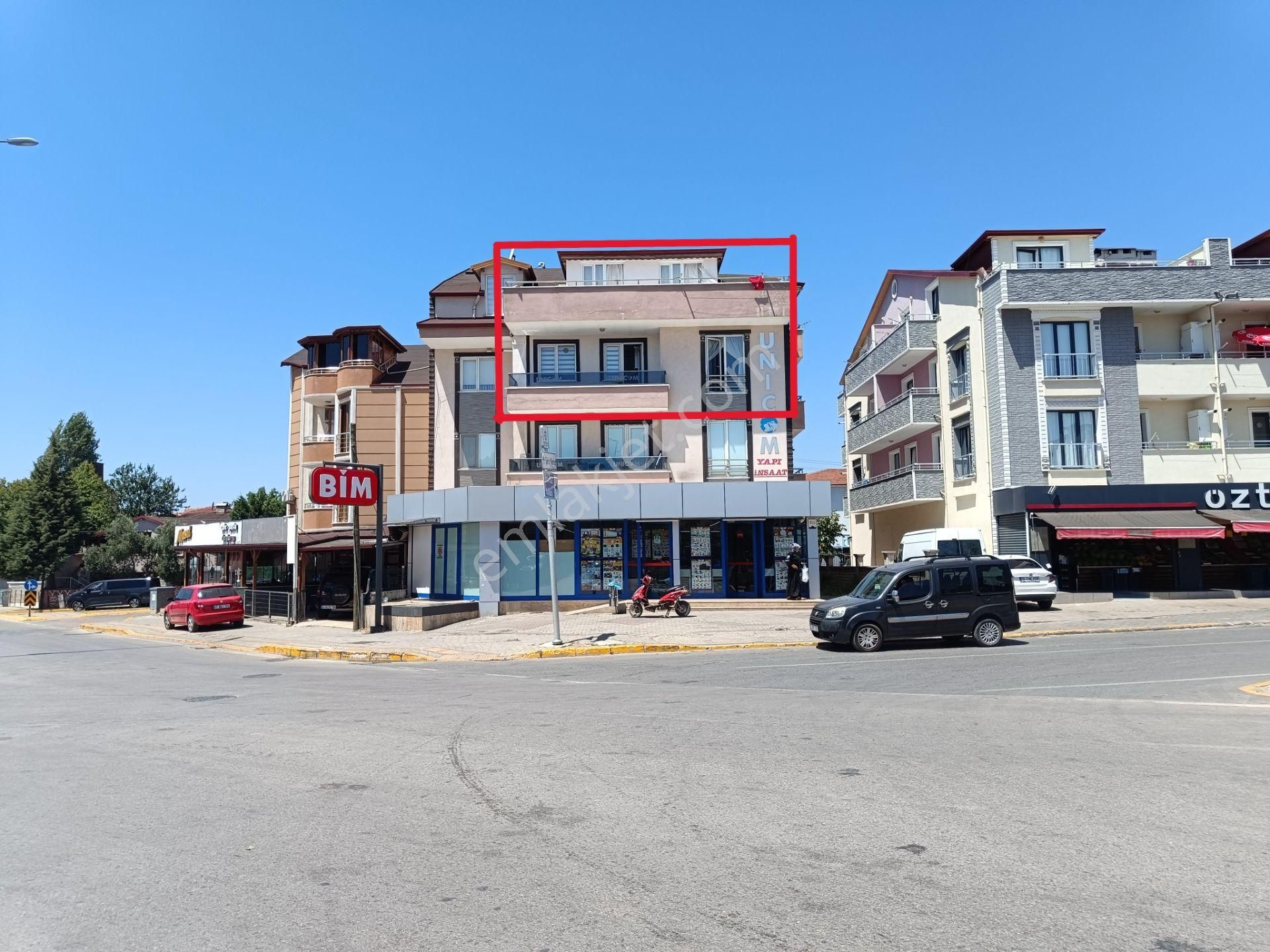 Derince Sırrıpaşa Merkezi Konumda Deniz Gören 4+1 Çatı Dubleks