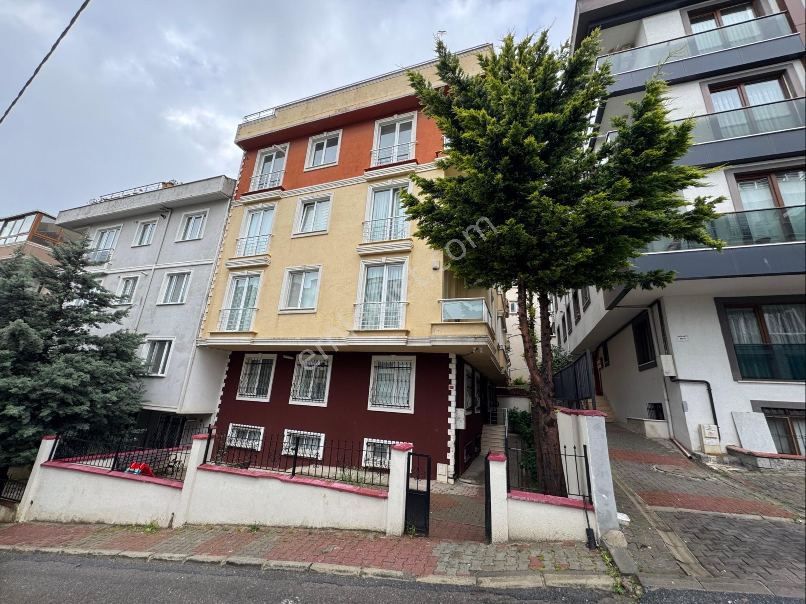 Samandıra'da Sahibinden Doğa Manzaralı Kilerli 3+1 Teras Dubleks