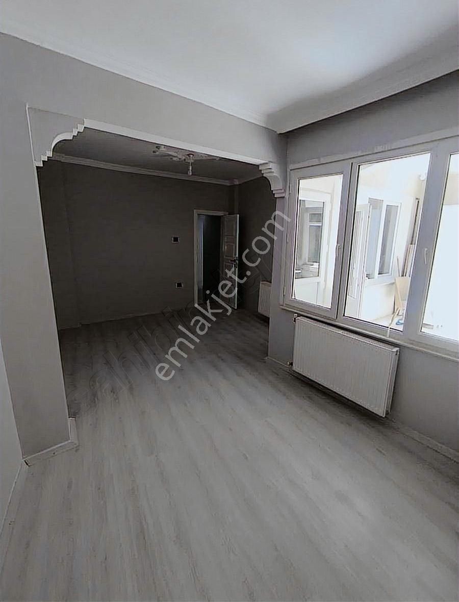 Fatih Merkezde 2+1 Teraslı Ve Bahçeli 90m2 İçi Sıfırlanmış Daire - Görsel 11