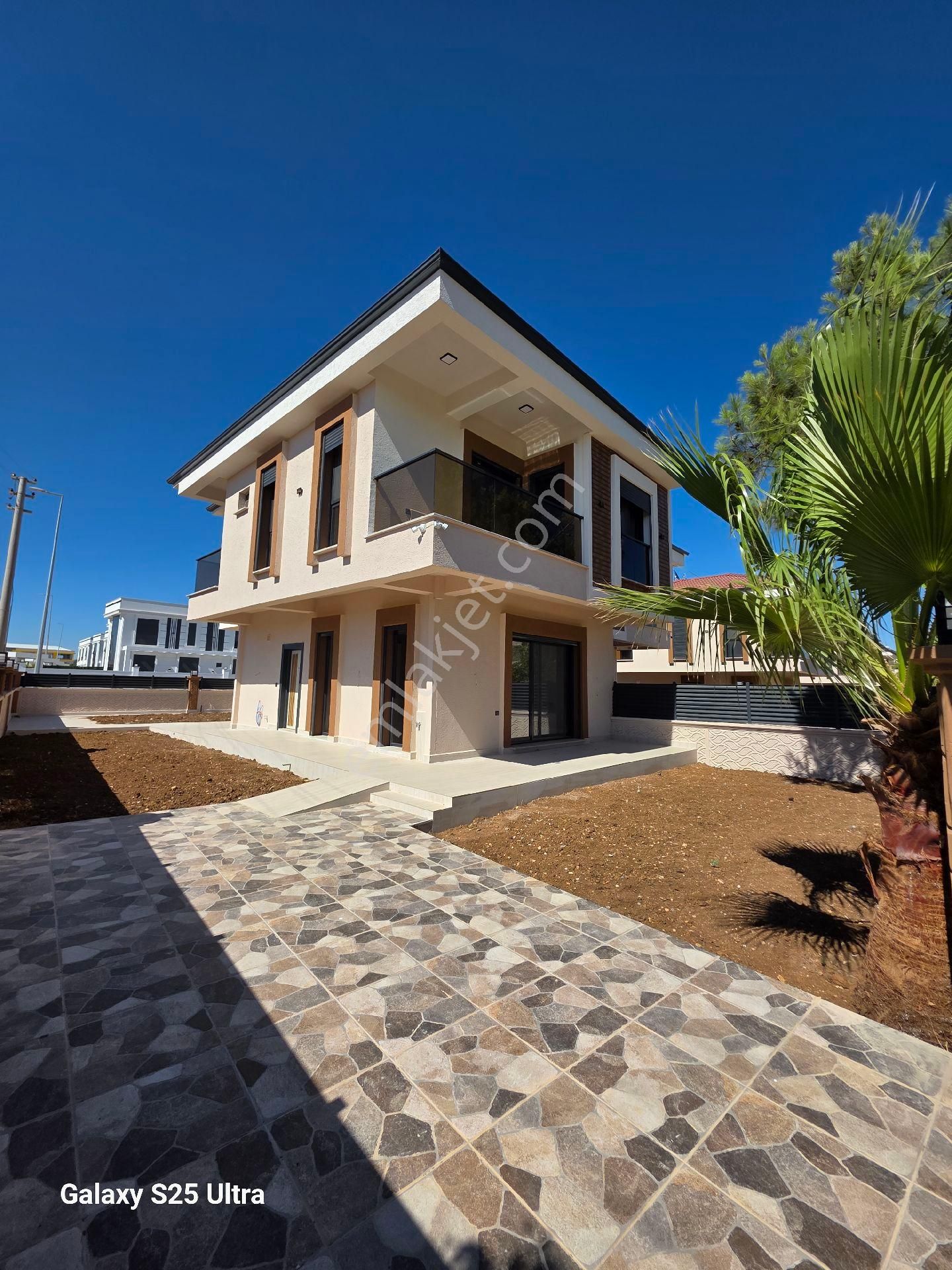 Didim Çamlık Mahallesi'nde Satılık Villa