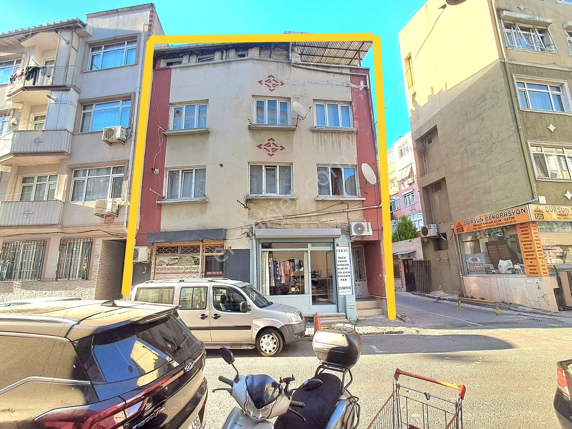 Şehremini'de, Harika Konumda Satılık Köşe Bina - Görsel 2