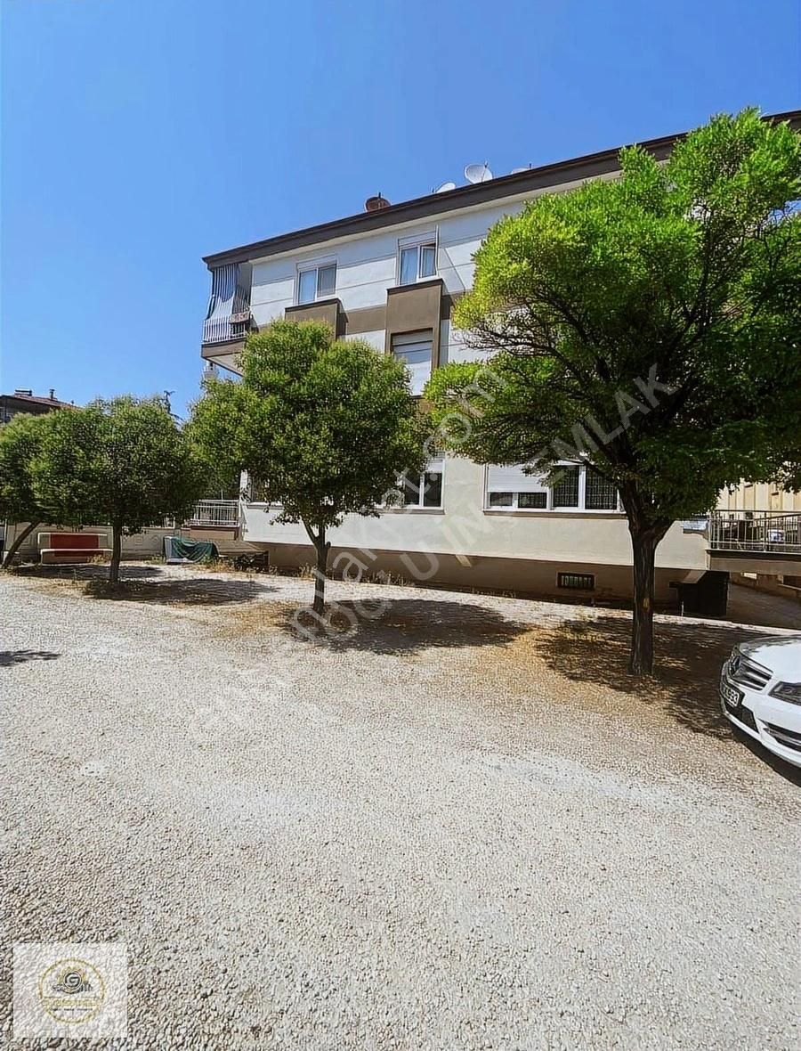 Aşagıpazar Mh Çok Uygun Çarşı Merkezinde 2+1