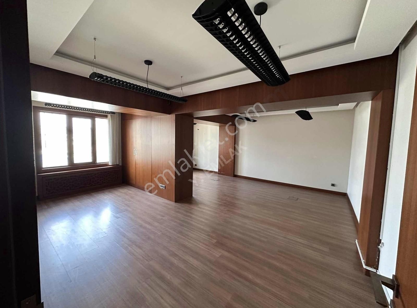 *ofice For Rent* Yenikapı Metro İstasyonu Yanı Kiralık Ofis