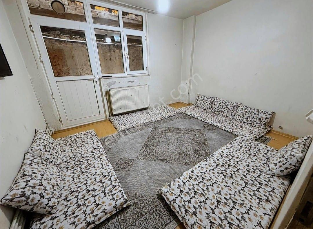 İkitelli M.akif'te Yatırımlık 1+1 Bahçekat Daire