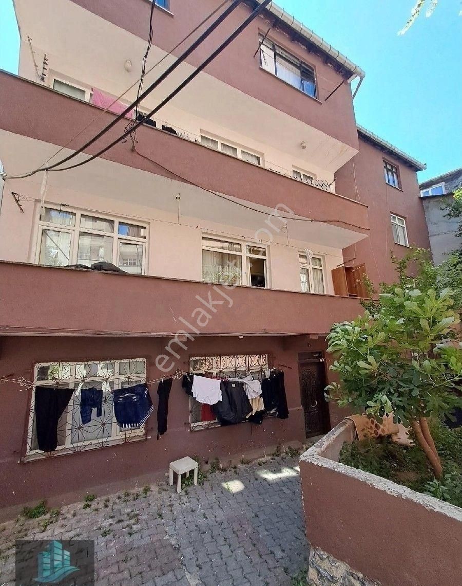 Kaıthane Ortabayırda Çok Merkezi Konum Da 2+1 Geniş 110m2 Satılımk Çatıkatı