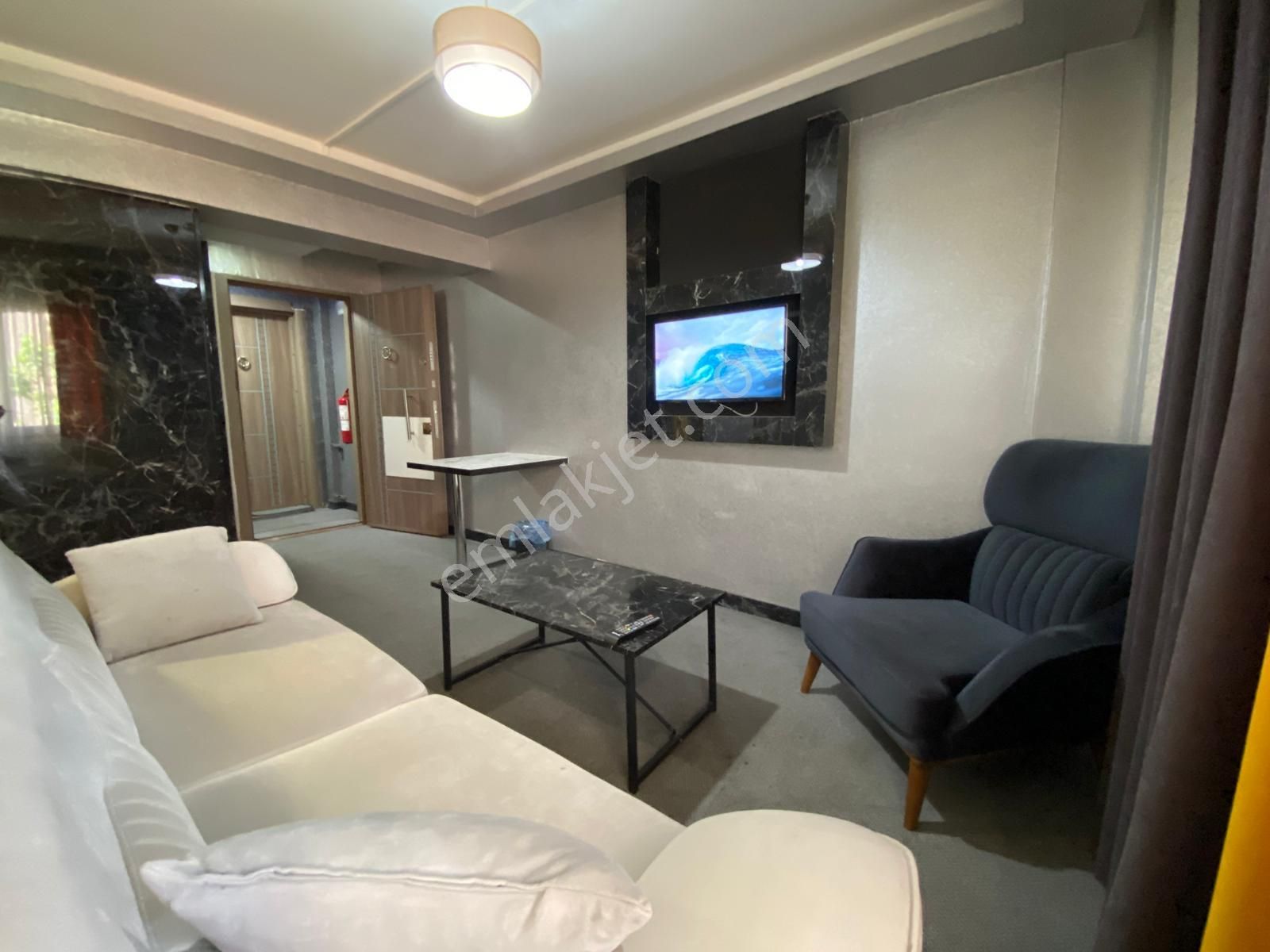 Karşıyaka Çarşı İşbankası Sokagı Günlük Kiralık Lüks Daire / Su Apart - Görsel 12