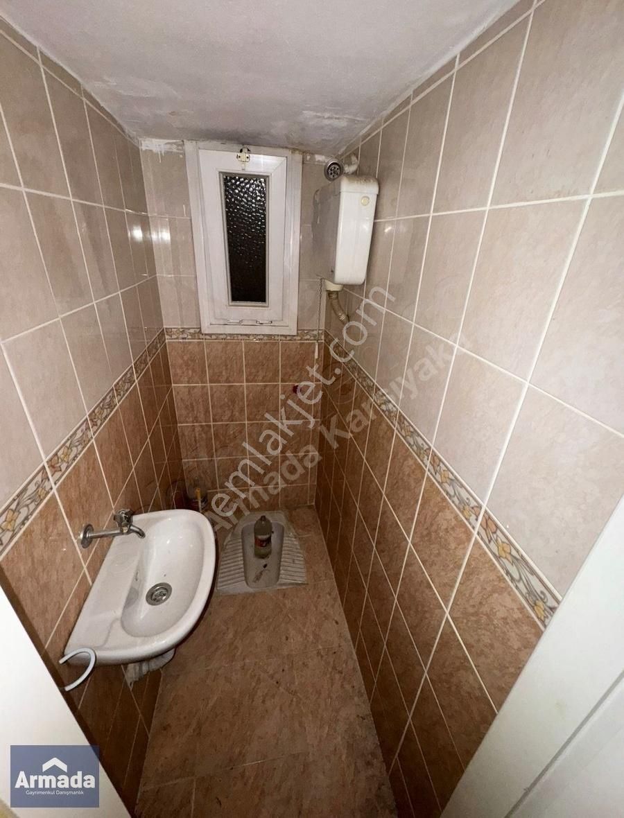Bahçelievler De Geniş Otoparklı 3+1 Kiralık Daire