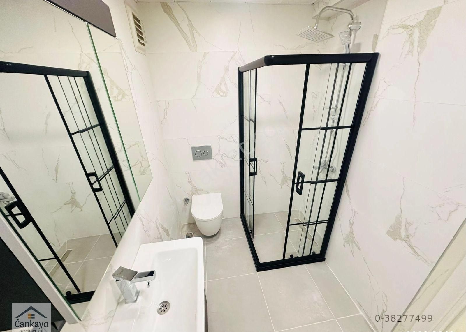 Çankayadan 29 Ve 19 Mayıs Hastanesi Arası Asansörlü Kapalı Garajlı Orta Katta Ultra Lüx 3+1+2-banyo