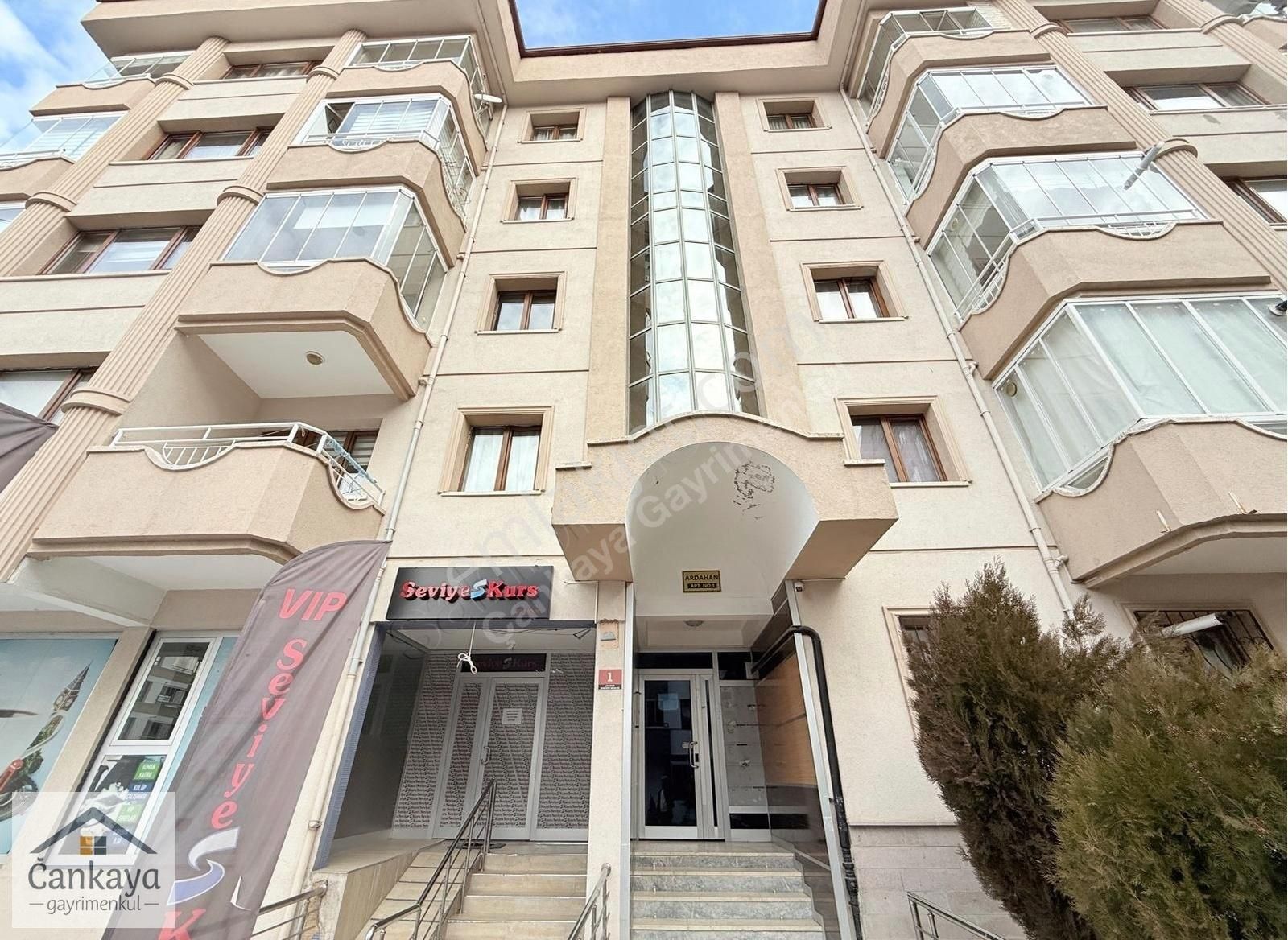 Çankayadan Malazgirt Bulvarı Yanı Cevizlidere Caddesinde Ara Kat