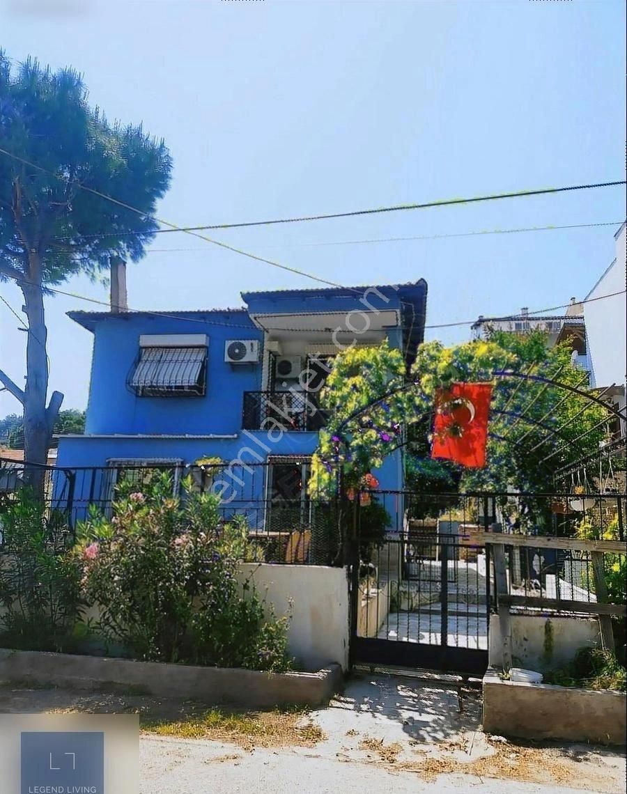 İzmir Urla'da Deniz Manzaralı 4+1 Müstakil Ev.