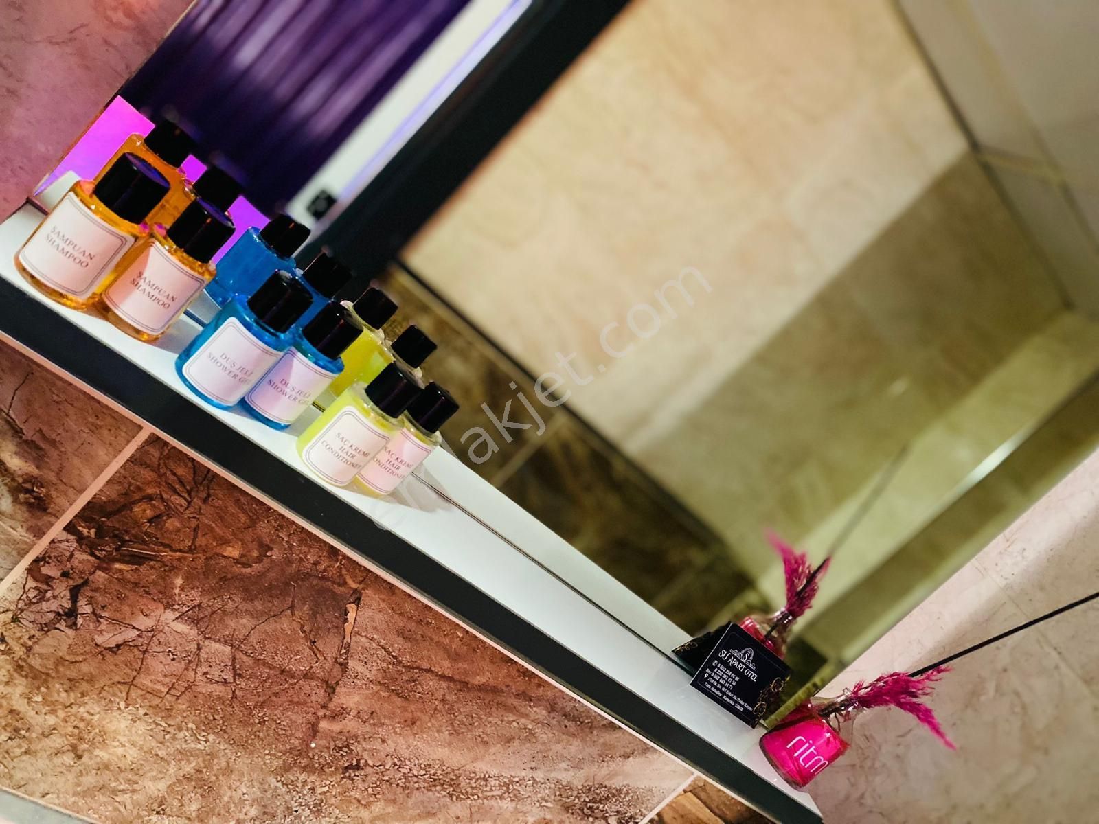 Karşıyaka Çarşı İşbankası Sokagı Günlük Kiralık Lüks Daire / Su Apart - Görsel 6