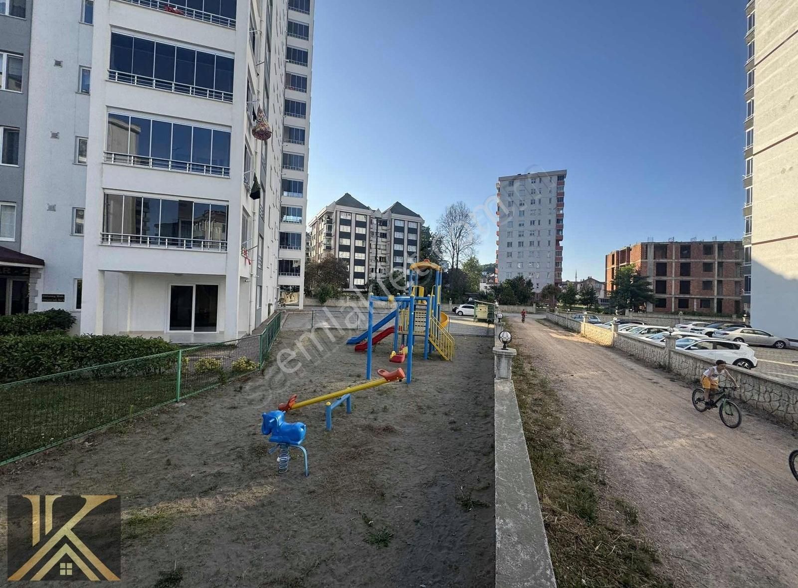2k Emlaktan Dolunayda Deniz Manzaralı 3+1 Kiralık Daire