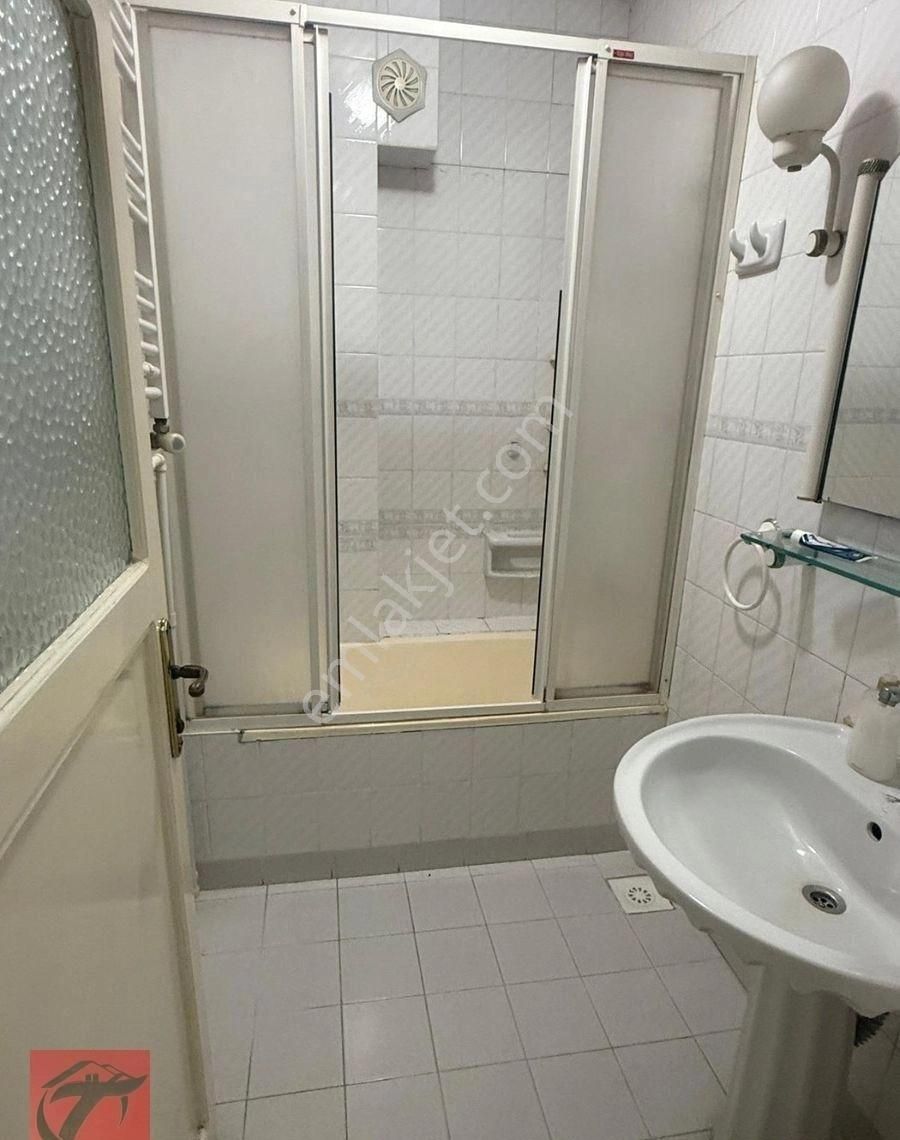 Tunç Emlaktan Fevziçakmak'ta Geniş Kullanımlı 2+1 Kiralık Daire