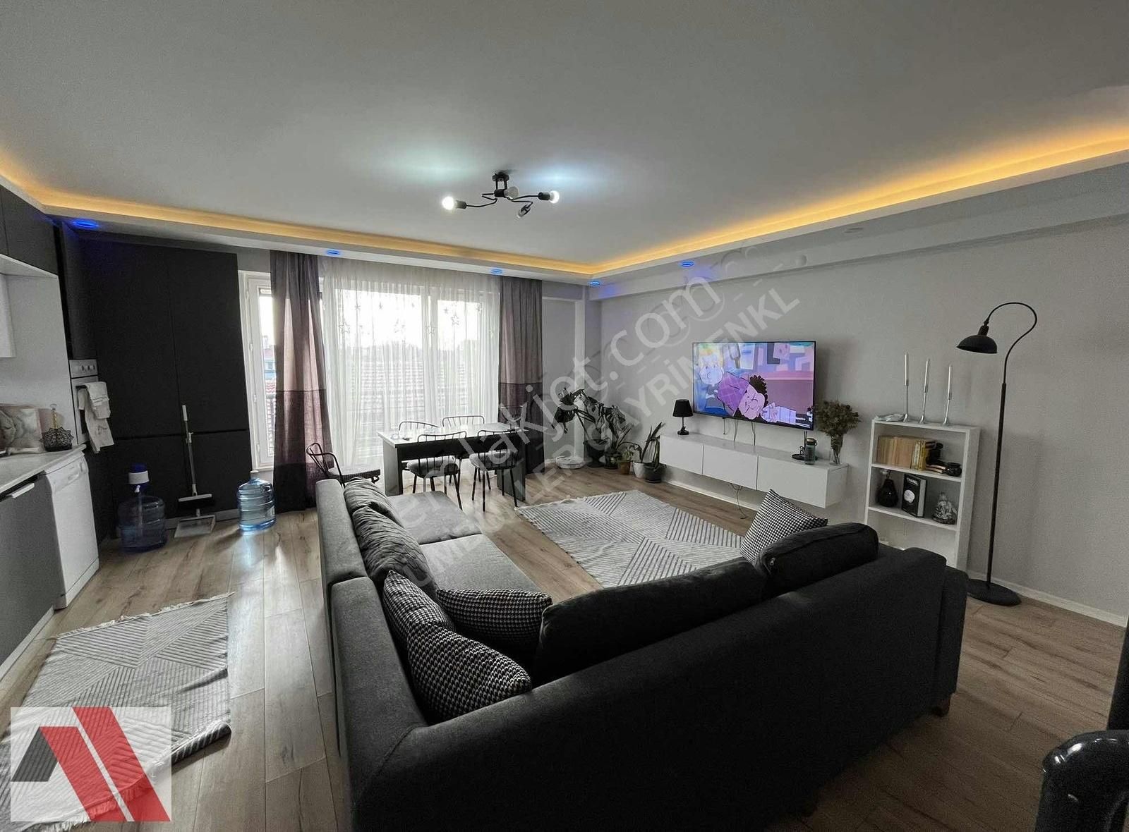 Sümbüller'den Sırma Cd Yakını Ful Eşyalı Asansörlü Lüx 5+1 Daire