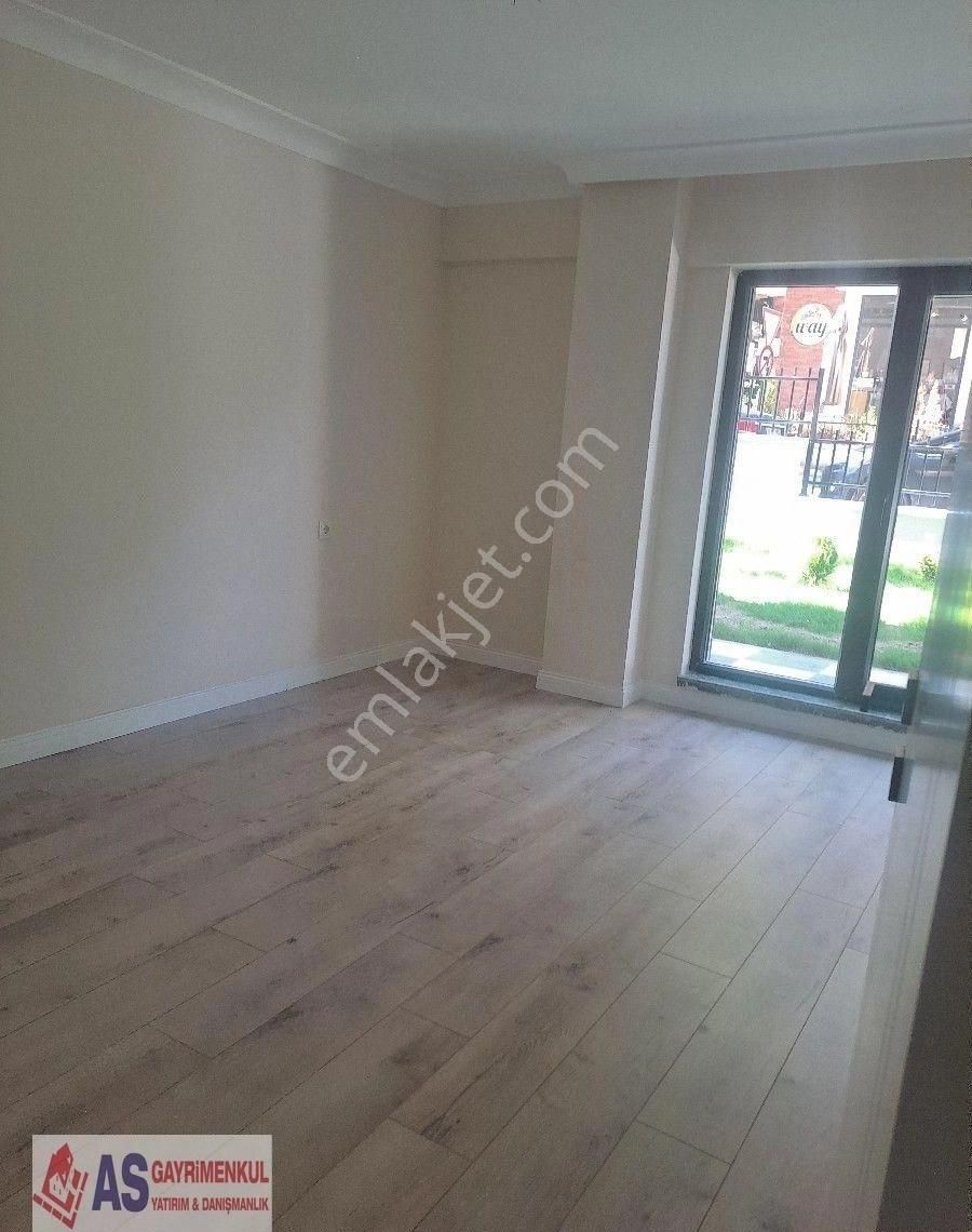 Bahçelievler'de 2+1 Bahçe Kullanımlı Ön Cephe - Görsel 13