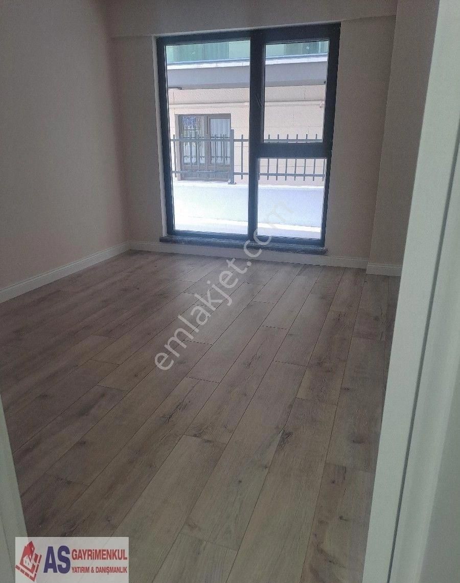 Bahçelievler'de 2+1 Bahçe Kullanımlı Ön Cephe - Görsel 7