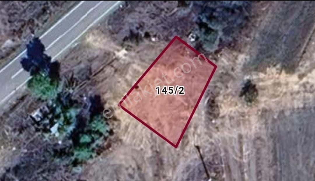 İlçe Merkezinde İmarlı , İfrazlı Satılık Arsa