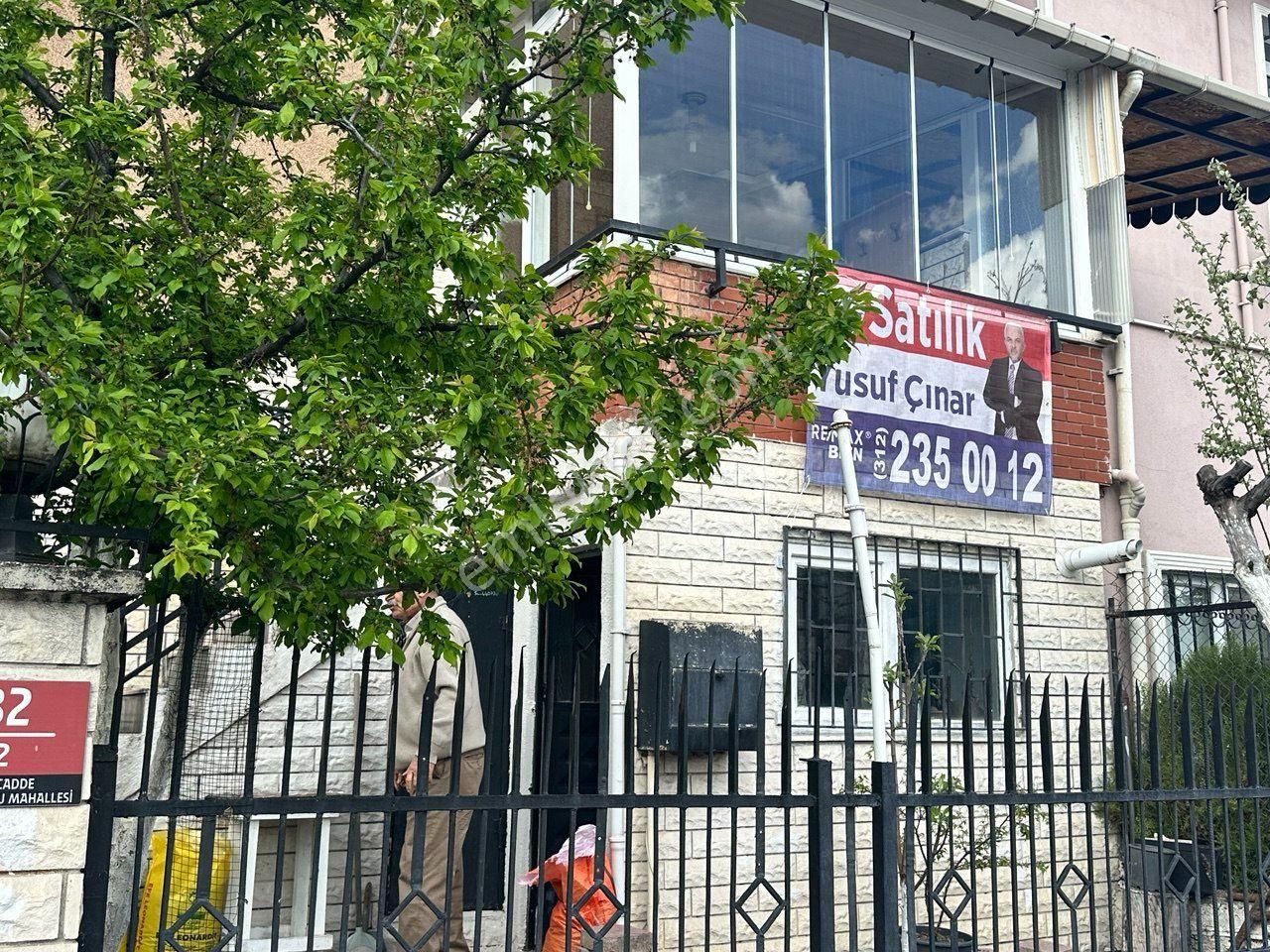 Uğurmumcu Mahallesi Velux Yakını Satılık Müstakil Ev