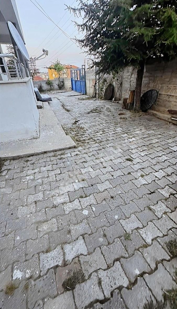 Yenidoğan Mahallesi Satılık 145 M2 2.5 Kat Müstakil