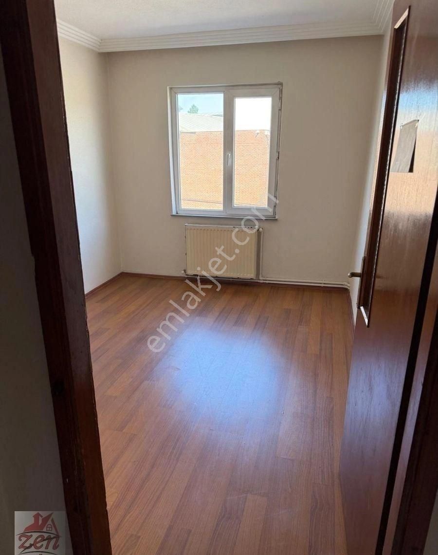 Bandırma Zen Emlaktan Kapalı Pazaryeri Karşısı Fırsat 2+1 Kiralık Daire