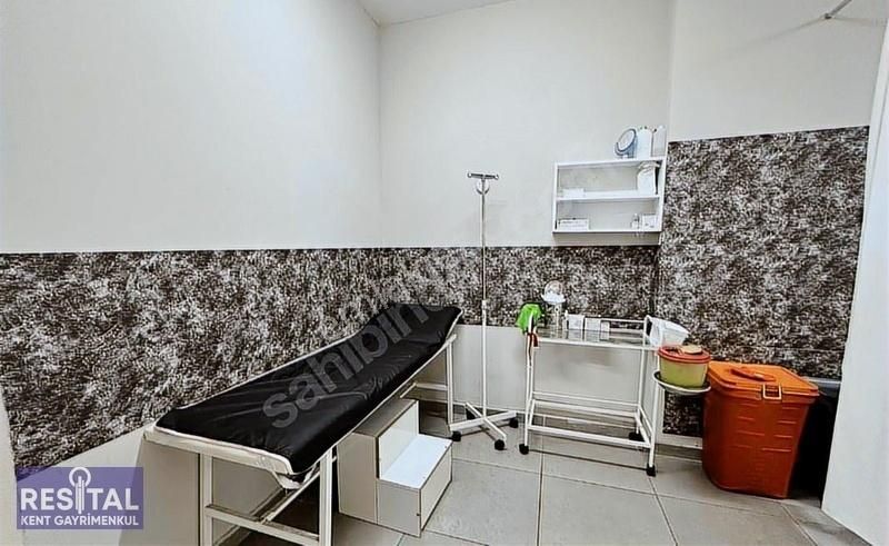 Güneştepe 100 M2 Net Dükkan