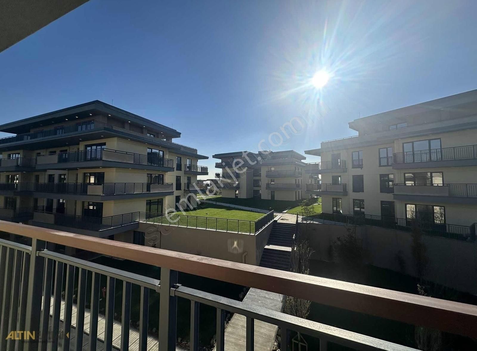 Bahçeşehir Vadi Evleri 2.etap Satılık Büyük Teraslı 3+1 Daire