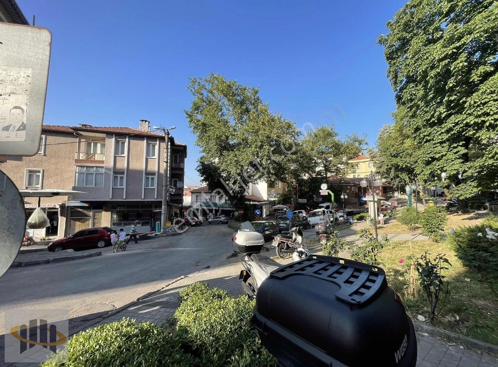 Eoradan İvazpaşa Meydanında Eşyalı 1+1 Kiralık Daire