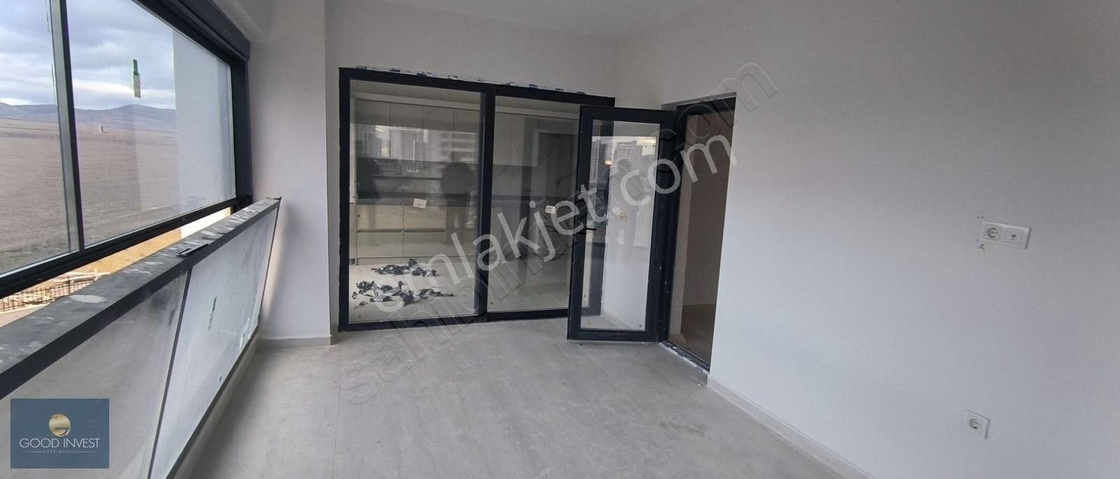 Satılık 4+1 Yenibatı Mah