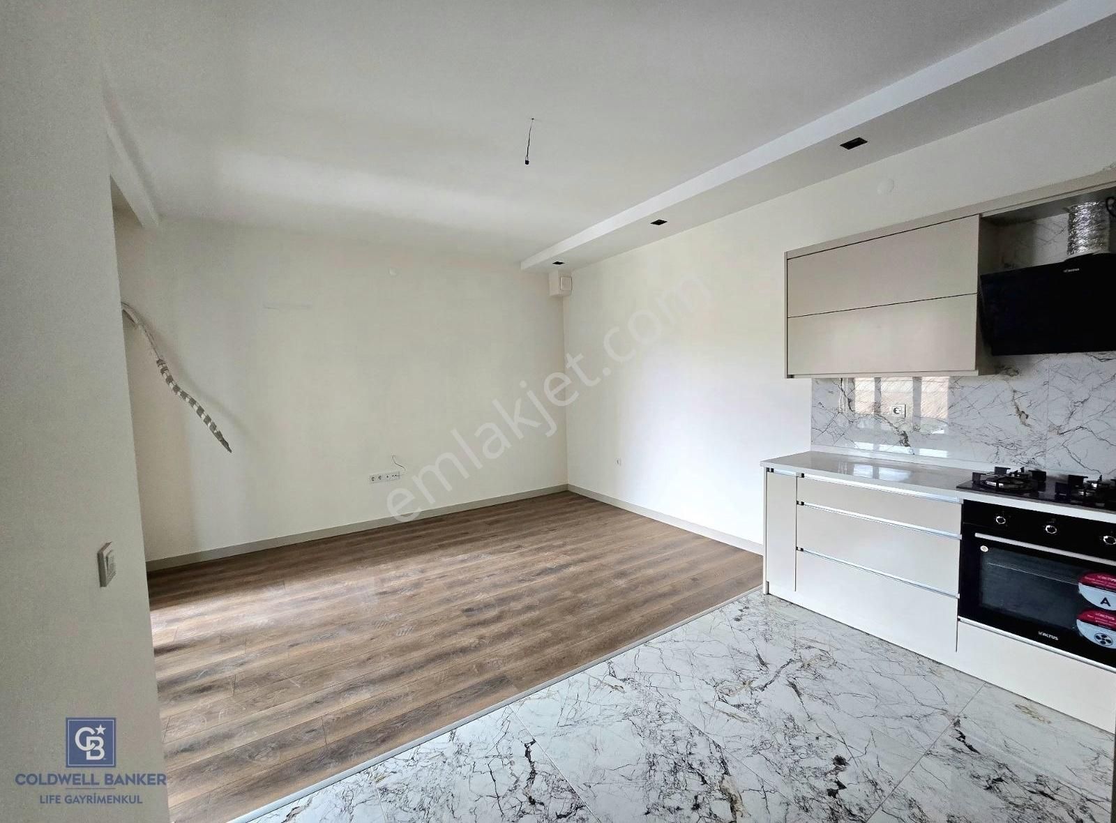 Bornova Kemalpaşa Mahallesinde 1+1 Satılık Daire - Görsel 2