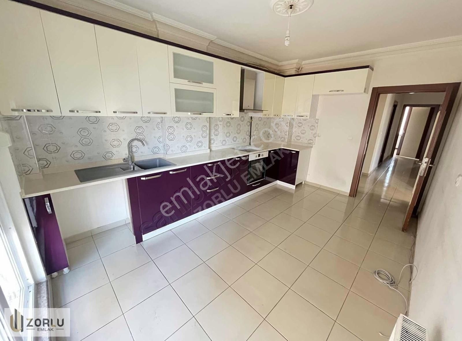Mollayusufta Havuzlu Kapalı Otoparklı Site İçi Satılık 3+1 Daire