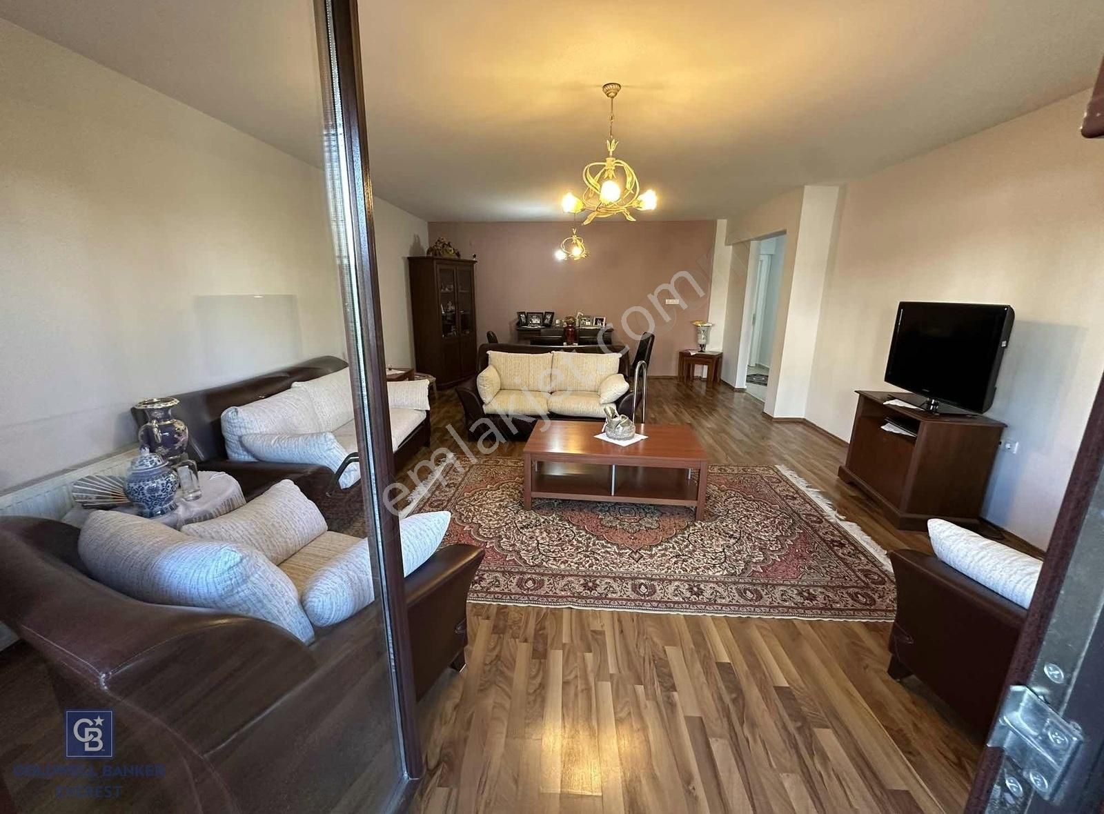 Balatpark Evleri Bahçeli Müstakil 305 M2 Arsa Paylı Villa