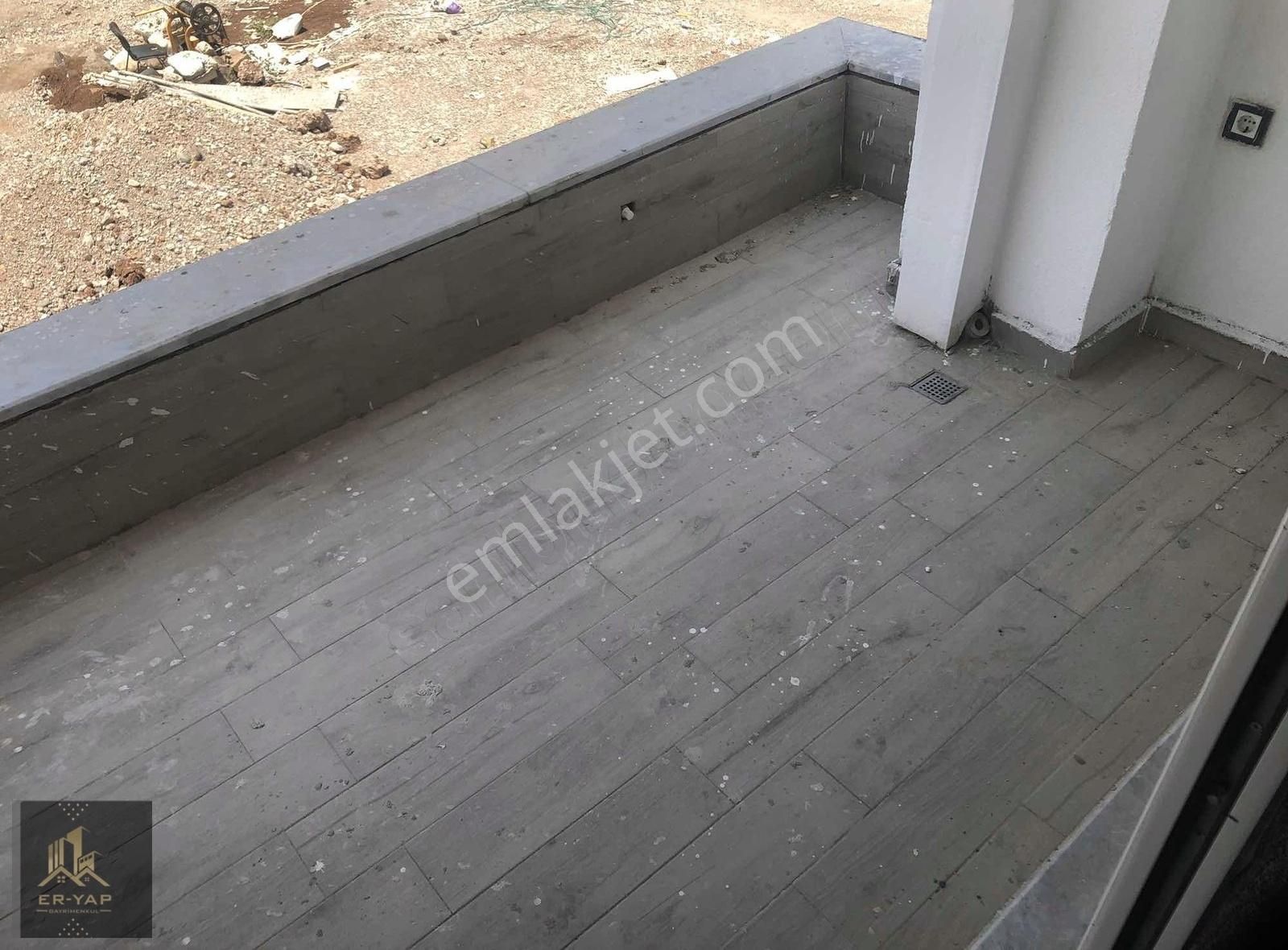 Elazığ Caddesi Cheri Bayisi Karşısı 1+1 Ultura Lüxs Daire...!