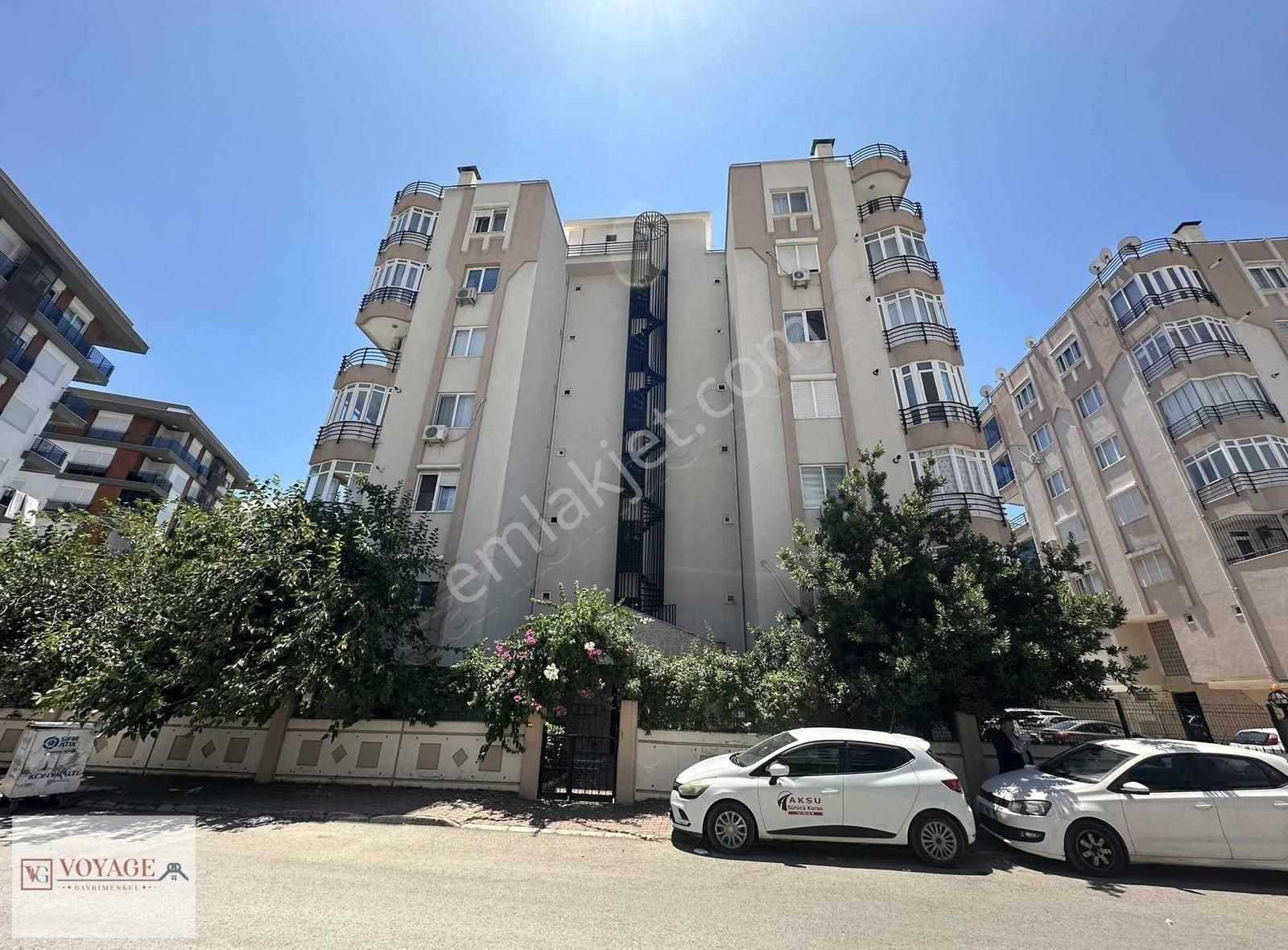 Uncalı Da Göz Alıcı Şehir Manzarasıyla 3+1 Satılık Geniş Daire