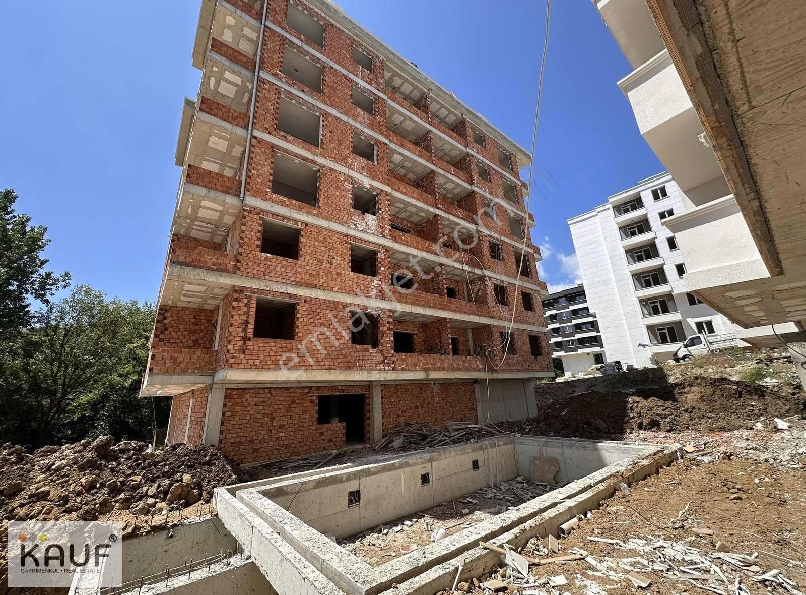 Talip'ten Havuzlu Site İçinde Satılık 2+1 - Görsel 15