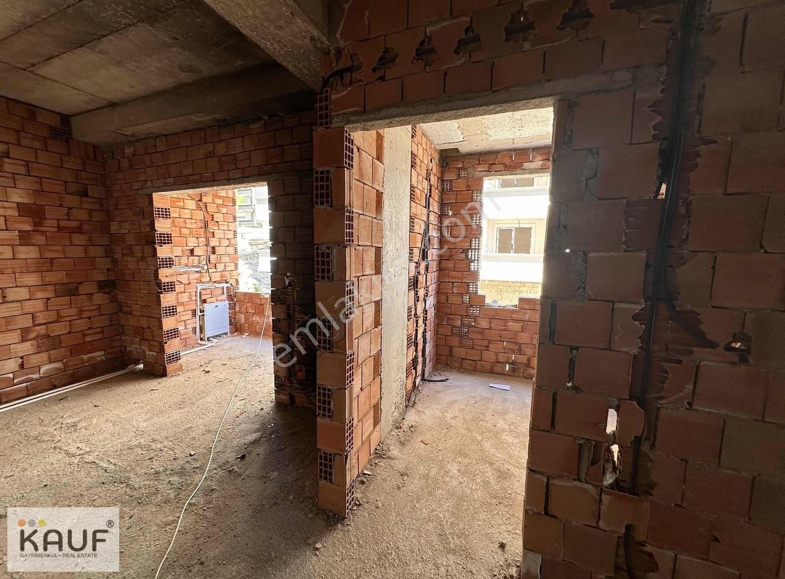 Talip'ten Havuzlu Site İçinde Satılık 2+1 - Görsel 11