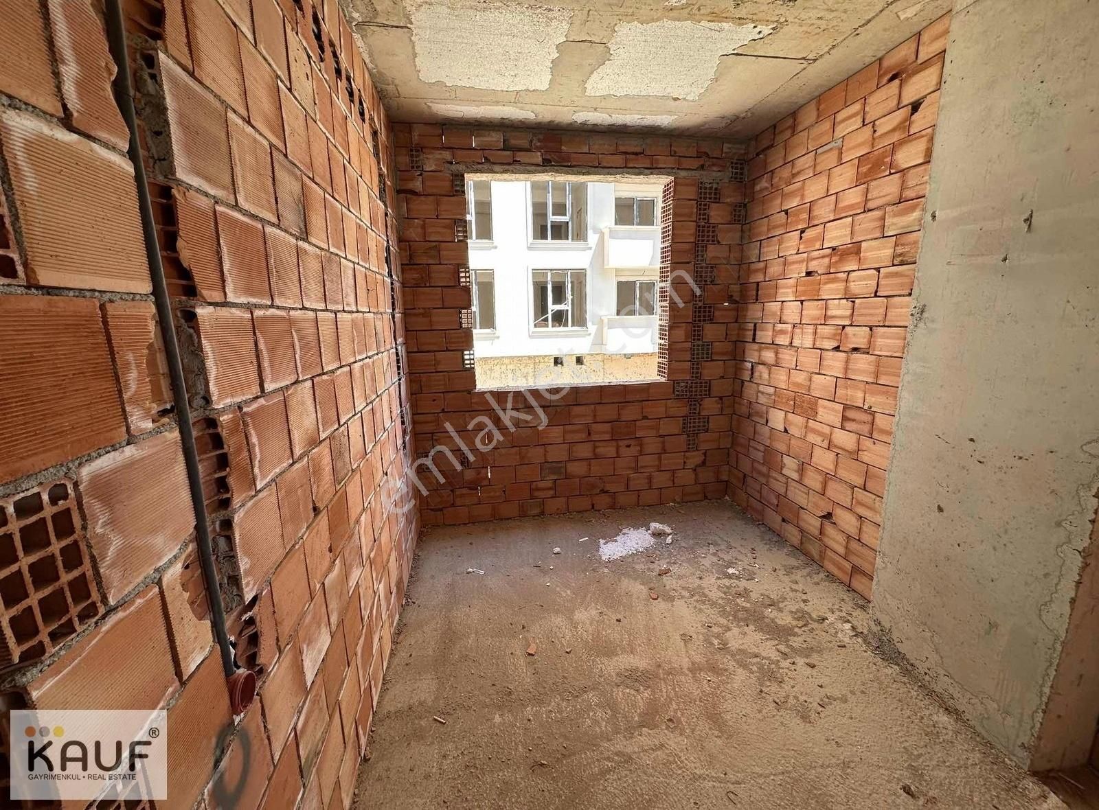 Talip'ten Havuzlu Site İçinde Satılık 2+1 - Görsel 12