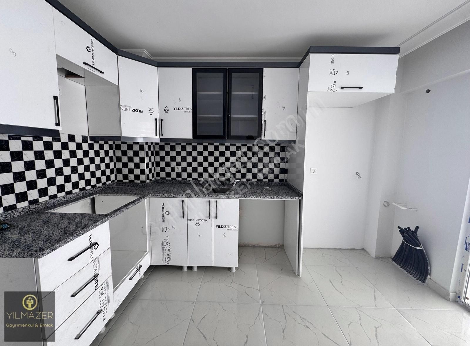 Yılmazer'den Güneybatı Cephe Geniş Balkonlu 3+1 Pazarlıklı Fiyat